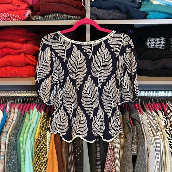 Solitaire navy/white leaf print 1/2 sleeve top size L - Picture 3 of 3